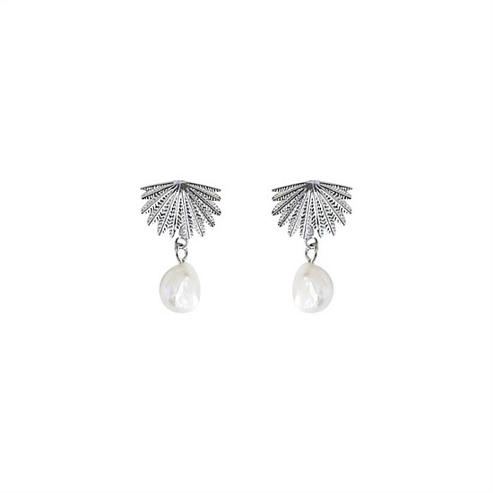 Fan Tail Pearl Studs Silver