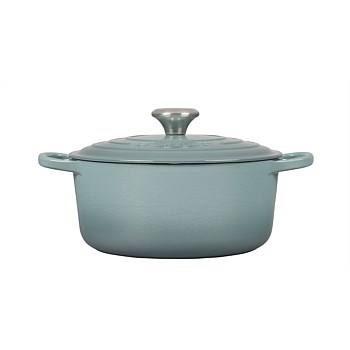 Signature Cast Iron Round Casserole 26cm