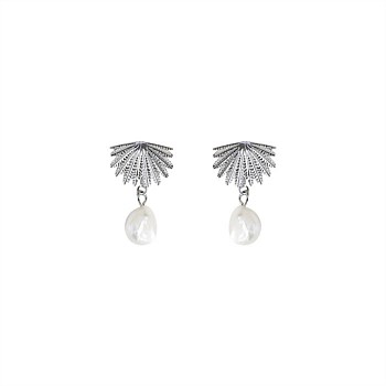 Fan Tail Pearl Studs Silver